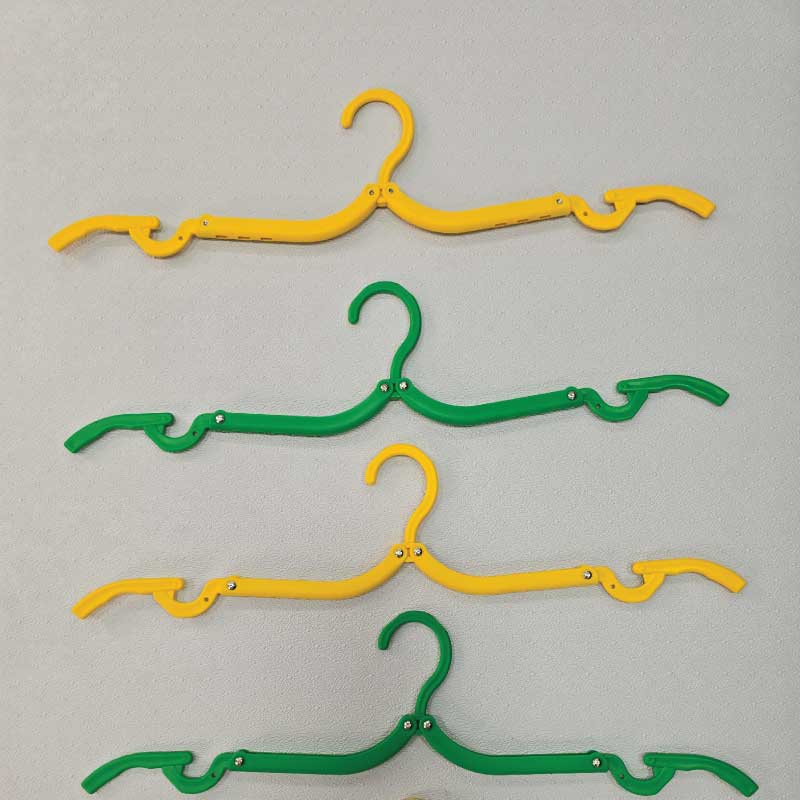 Folding Clothes Hanger